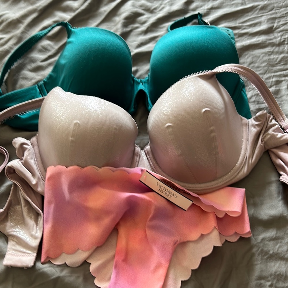 2 VS bras 36 C and 1 pair VS xs/xp panties